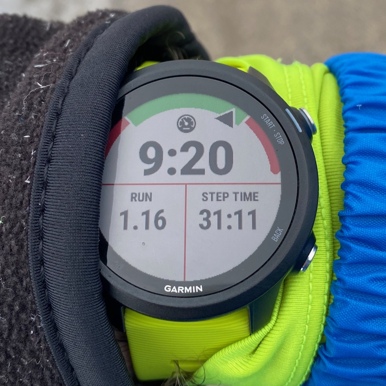 Running watch store pace alert